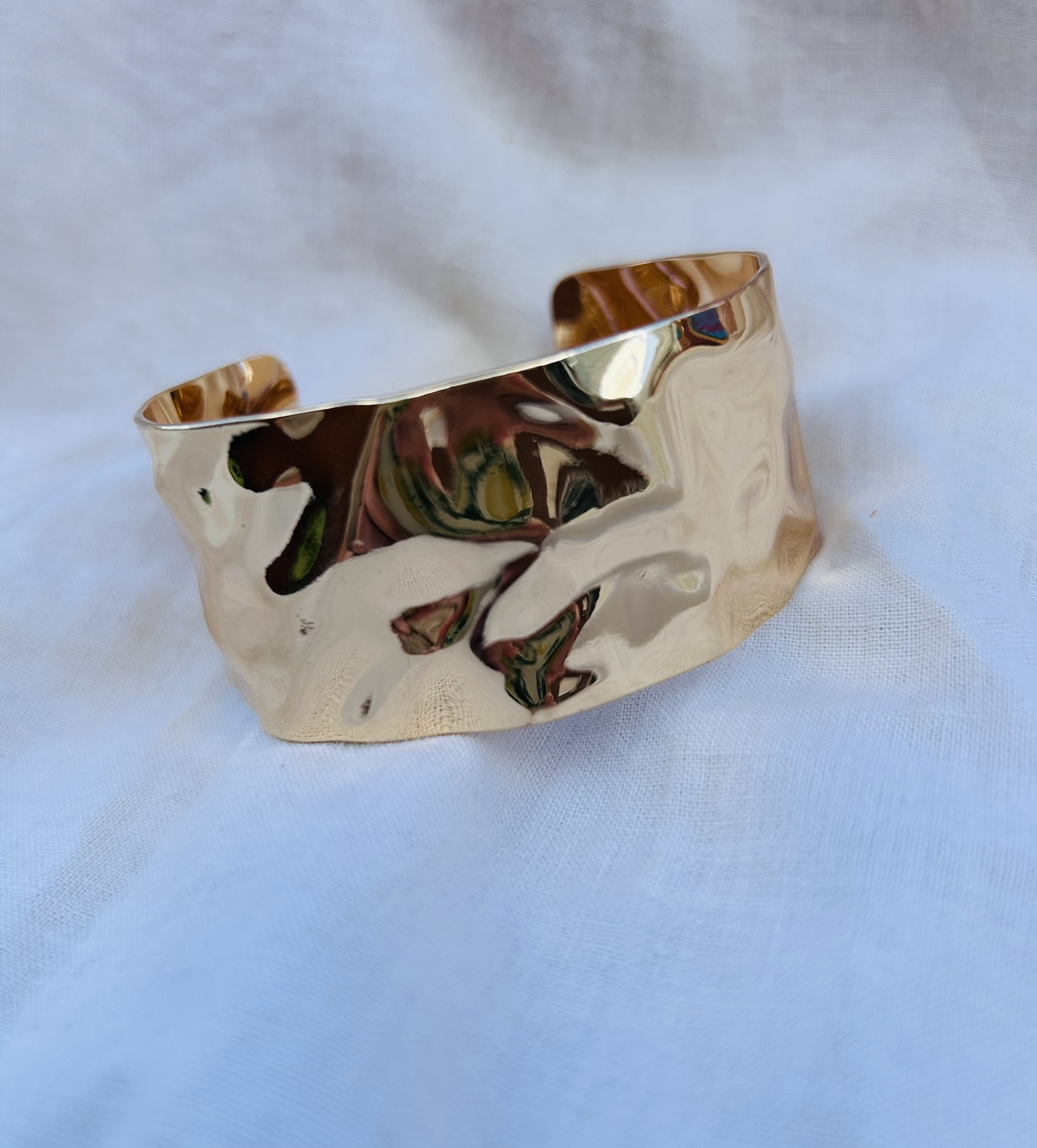 Goudkleurige Hammered Cuff Armband